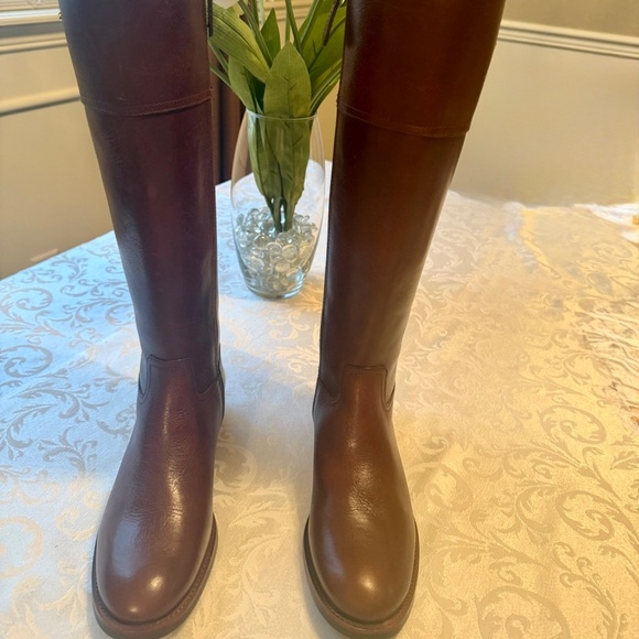 Tory Burch Kiernan boot  New with out Box Size 7.5 - Picture 5 of 11